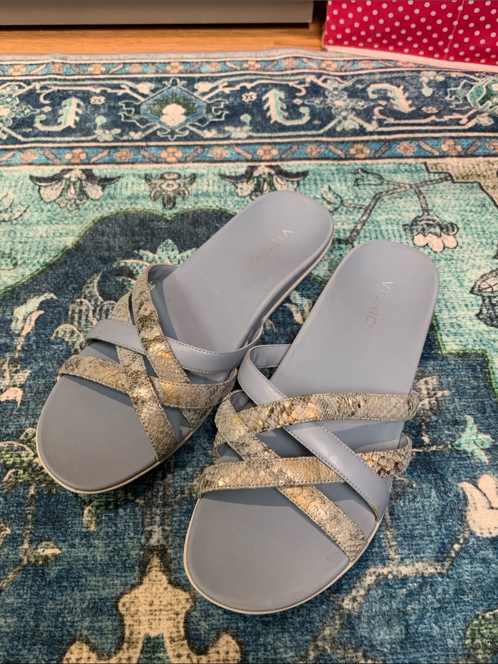 Vionic Dava leather sandals shoes qvc new 11 light blue snake silver